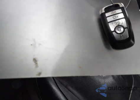 2018 Ford Fusion Titanium из США, поврежденный, VIN 3FA6P0D99JR128372